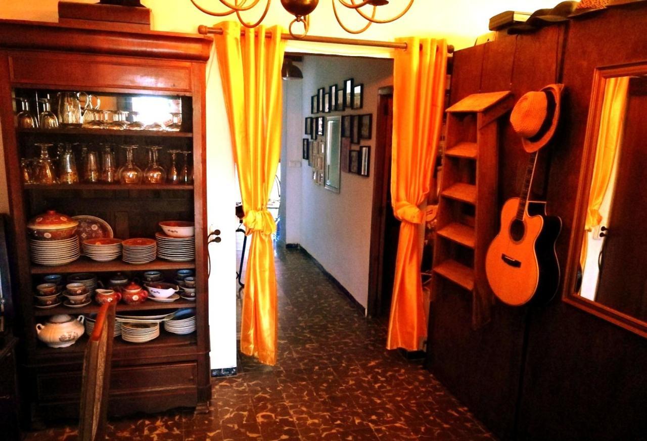 Los Amigos De Claude & Joanna Ontinyent Dış mekan fotoğraf